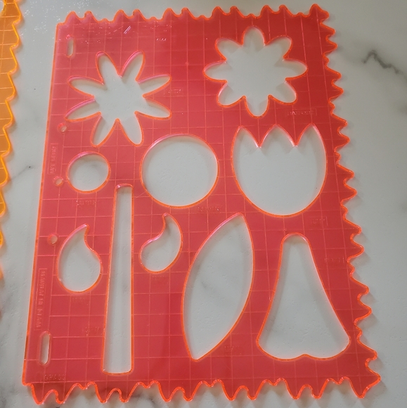 Fiskars Ultra ShapeXpress Shape Cutting Starter Set - Picture 5 of 10